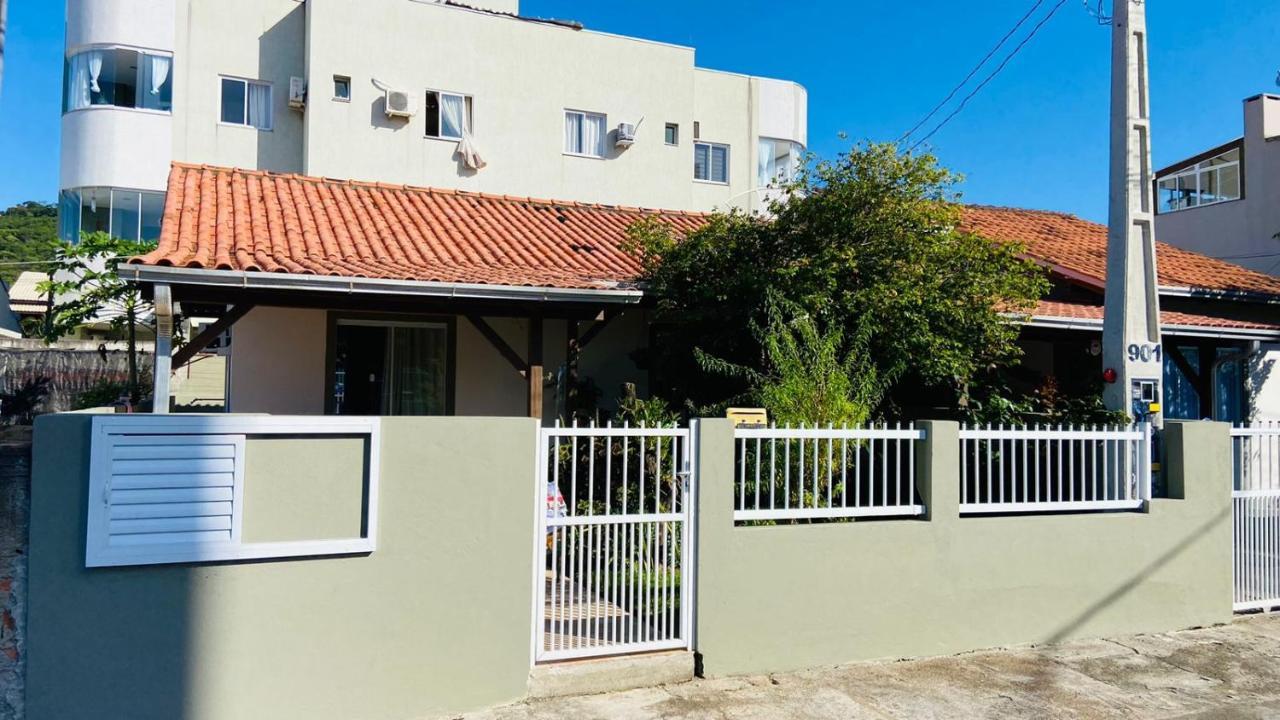 Para Desfutar Com A Familia Bombinhas Exteriör bild